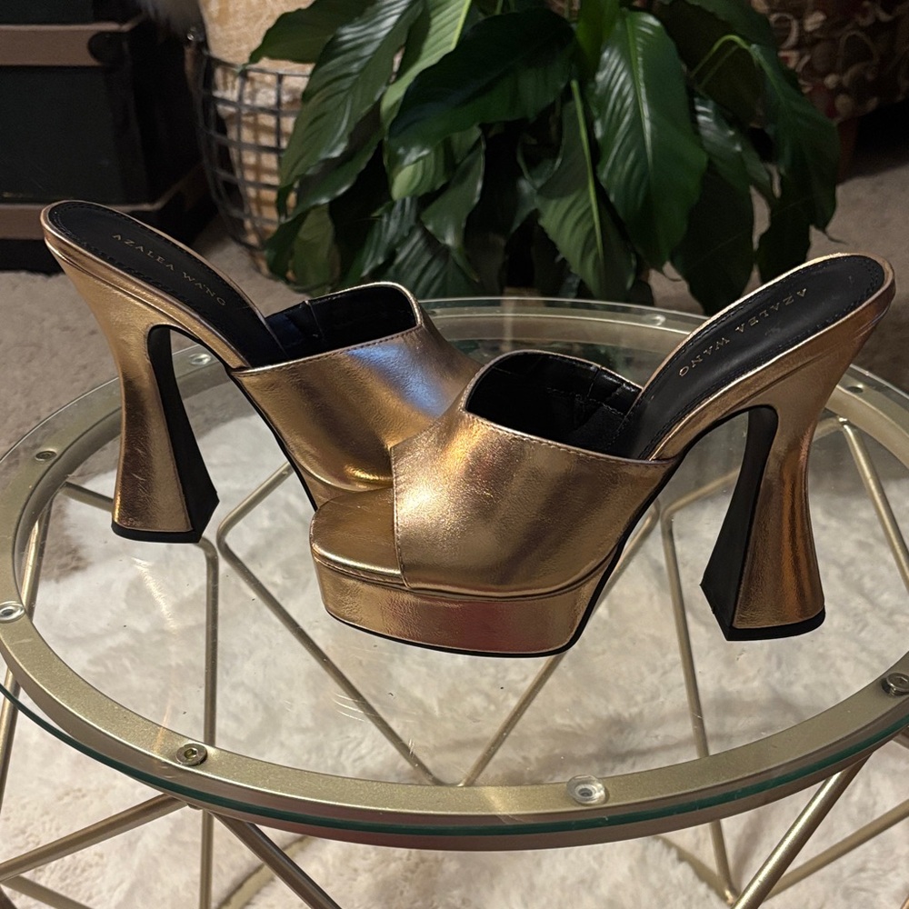 Azalea Wang Gold Mules Platform Sandals-NWOT - Picture 7 of 8